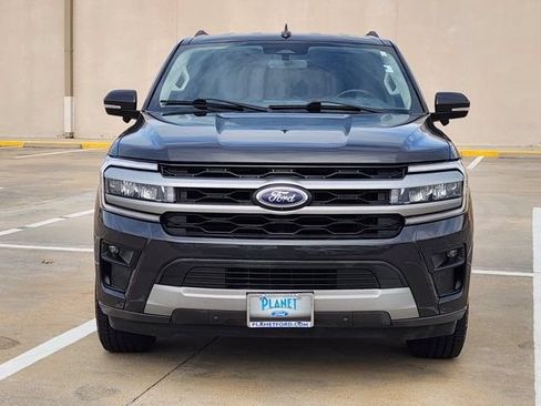 Used 2022 Ford Expedition Max XLT RWD image 2