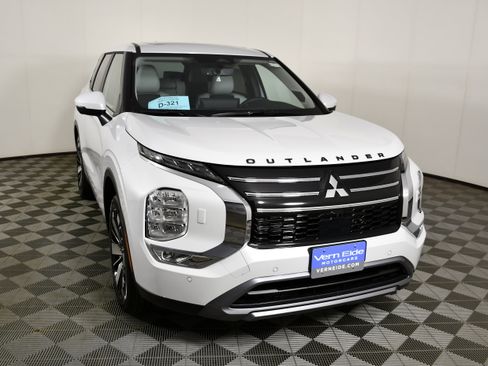 New 2026 Mitsubishi Outlander SE AWD/4WD image 3