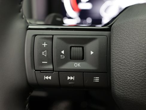 Used 2026 Nissan Rogue SL FWD image 29