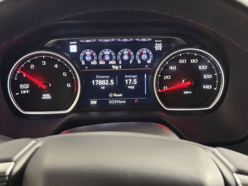 Used 2021 Chevrolet Suburban Premier image 17