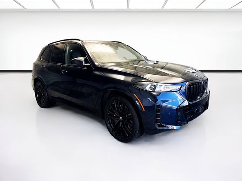 Used 2024 BMW X5 M60i w/ Executive Package image 3
