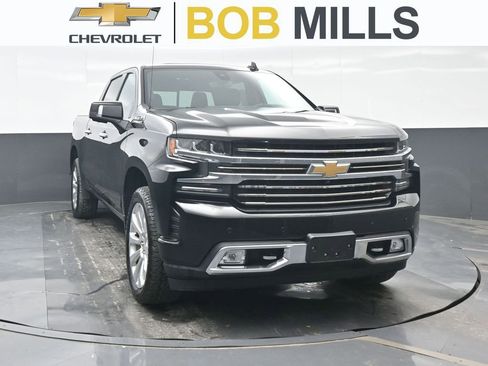 Used 2020 Chevrolet Silverado 1500 High Country w/ Technology Package AWD/4WD image 1