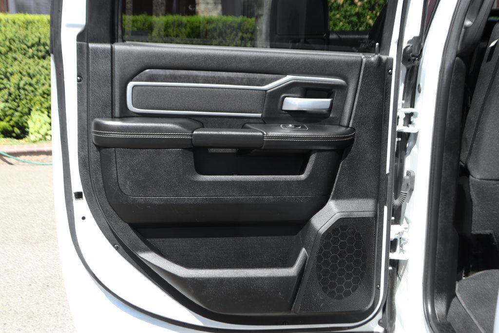 Used 2024 RAM 3500 Big Horn AWD/4WD image 35