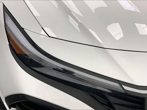 Certified 2025 Hyundai Elantra Sport w/ Cargo Package image 24