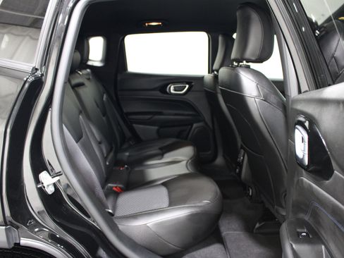 Used 2025 Jeep Compass Latitude w/ Altitude Special Edition AWD/4WD image 22