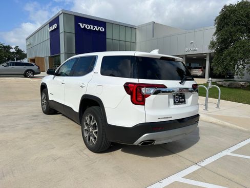 Used 2022 GMC Acadia SLE image 4