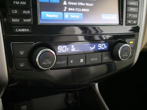 Used 2015 Nissan Altima 2.5 SL w/ Technology Package image 23