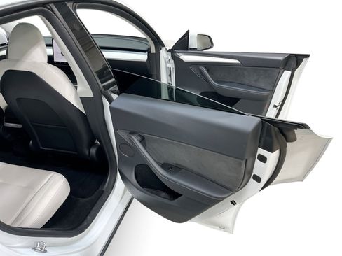 Certified 2023 Tesla Model Y Long Range AWD/4WD image 12