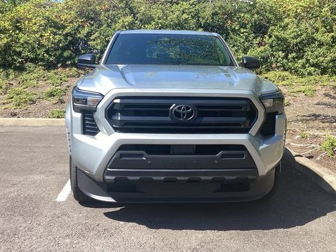 Certified 2025 Toyota Tacoma SR w/ SR Upgrade Package RWD image 17