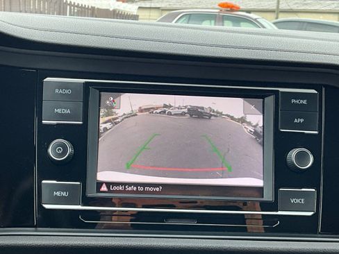 Used 2022 Volkswagen Jetta S FWD image 19