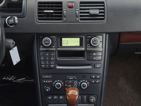 Used 2013 Volvo XC90 3.2 image 30