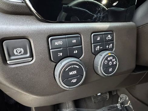 Used 2024 Chevrolet Silverado 1500 LTZ w/ LTZ Convenience Package II image 6