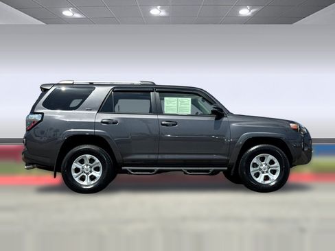 Used 2021 Toyota 4Runner SR5 Premium w/ Moonroof Package AWD/4WD image 8