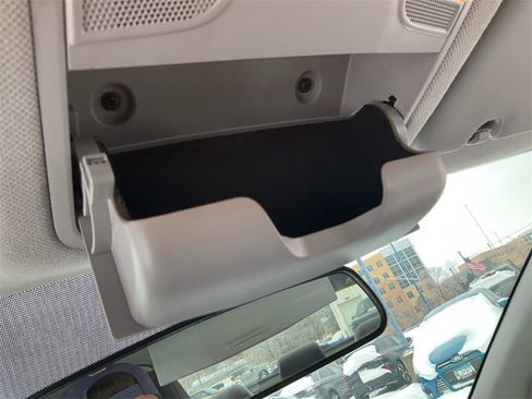 Used 2017 Hyundai Elantra SE image 17