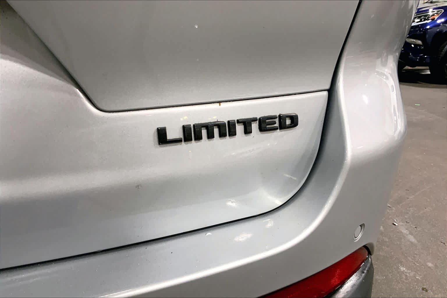 Used 2021 Jeep Grand Cherokee L Limited w/ Trailer Tow Group (B) AWD/4WD image 10