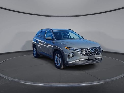 Used 2024 Hyundai Tucson SEL image 2