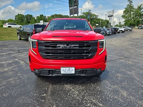 Certified 2023 GMC Sierra 1500 Elevation w/ LPO, Elevation Black Package AWD/4WD image 8