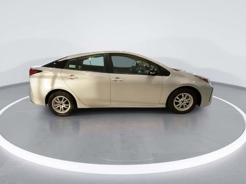 Used 2021 Toyota Prius LE image 9