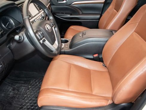 Used 2019 Toyota Highlander Limited AWD/4WD image 22