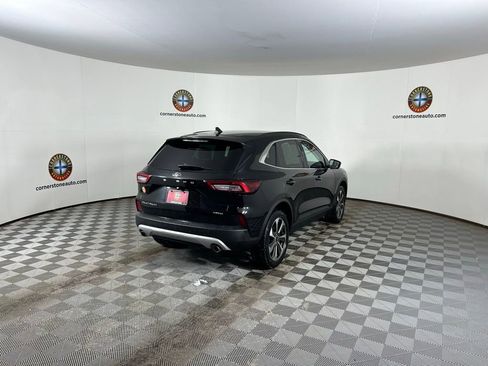 Used 2024 Ford Escape Platinum image 19