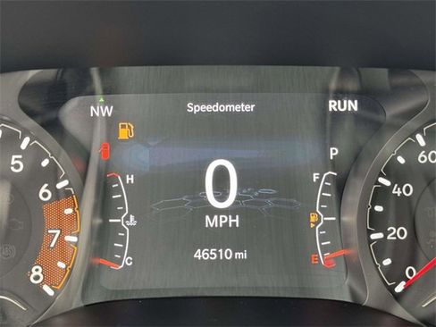 Used 2024 Jeep Compass Latitude image 12