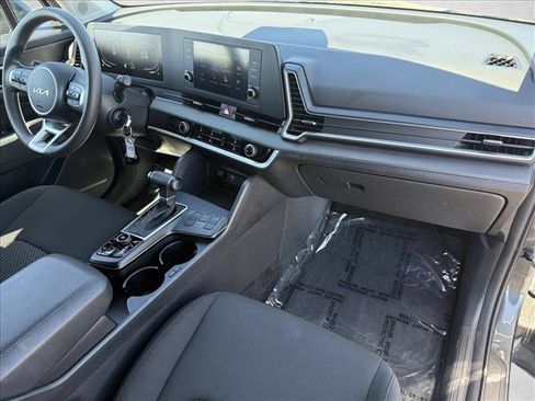 Used 2025 Kia Sportage LX image 13