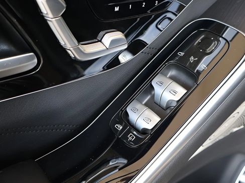 Used 2025 Mercedes-Benz S 63 AMG S image 9