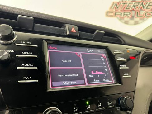Used 2019 Toyota Camry LE FWD image 18