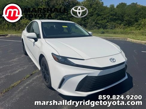 Used 2026 Toyota Camry LE w/ Convenience Package FWD image 1
