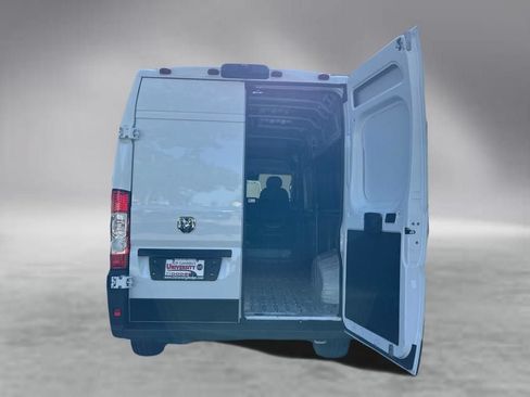 Used 2025 RAM ProMaster 2500 w/ Convenience Group FWD image 33