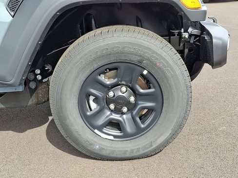 New 2026 Jeep Gladiator Sport AWD/4WD image 12