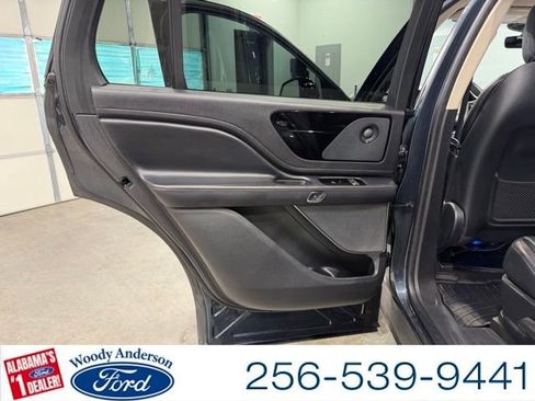 Used 2022 Lincoln Aviator Reserve w/ Elements Package Plus image 27