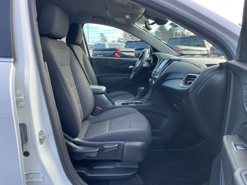 Used 2021 Chevrolet Equinox LT image 29