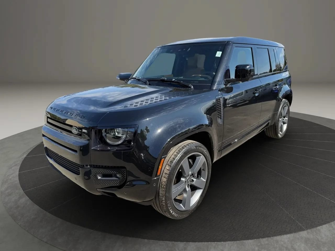Used 2023 Land Rover Defender 110 AWD/4WD image 9