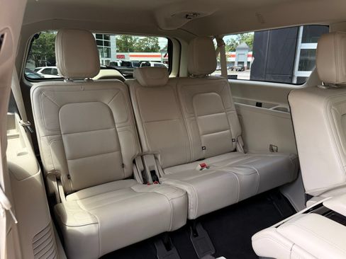 Used 2019 Lincoln Navigator L Reserve AWD/4WD image 28