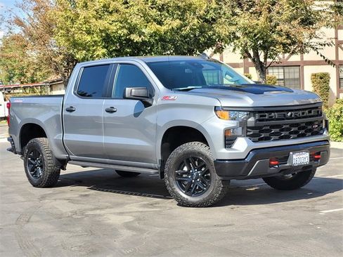 Used 2024 Chevrolet Silverado 1500 Custom Trail Boss image 2