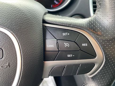 Used 2020 Dodge Durango SXT image 16