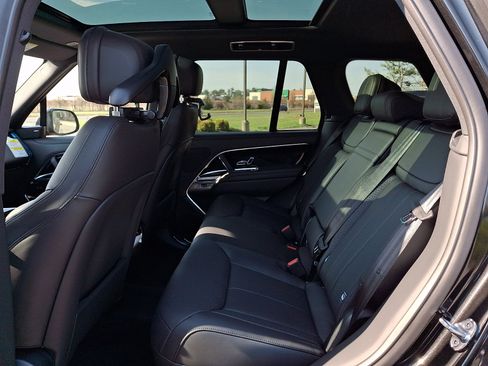 New 2026 Land Rover Range Rover SE AWD/4WD image 8