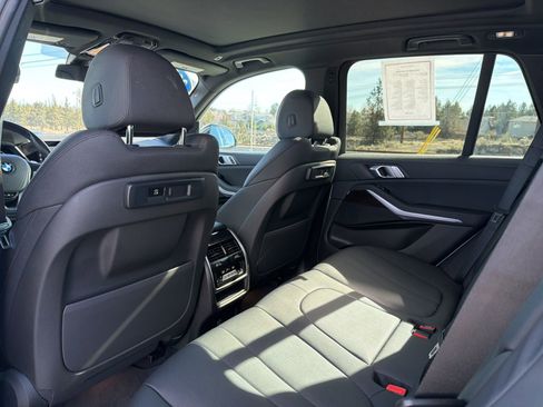 Used 2021 BMW X5 xDrive40i w/ Convenience Package AWD/4WD image 40