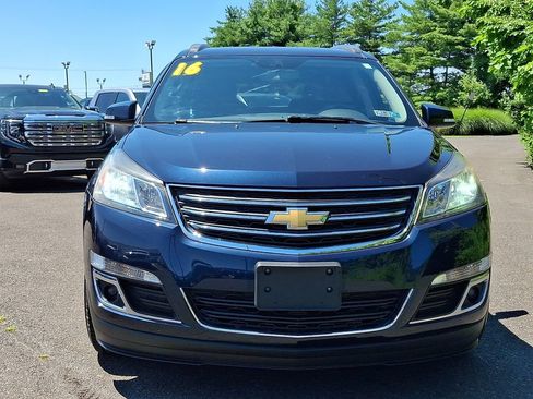 Certified 2016 Chevrolet Traverse LT FWD image 2