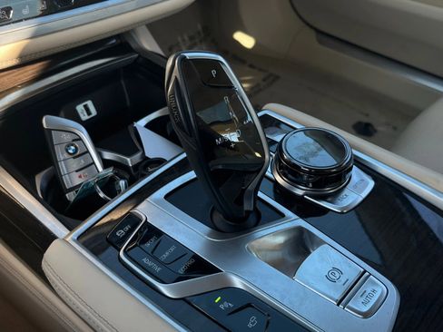 Used 2017 BMW 740i xDrive image 30