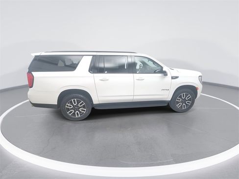 Used 2024 GMC Yukon XL AT4 w/ Max Trailering Package image 8