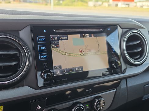 Used 2018 Toyota Tacoma TRD Sport RWD image 26