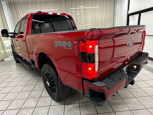 Used 2024 Ford F250 Lariat w/ Black Appearance Package image 8