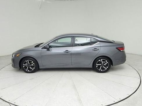 Used 2024 Nissan Sentra SV image 8