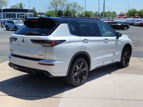 New 2026 Mitsubishi Outlander SEL Black Edition AWD/4WD image 16