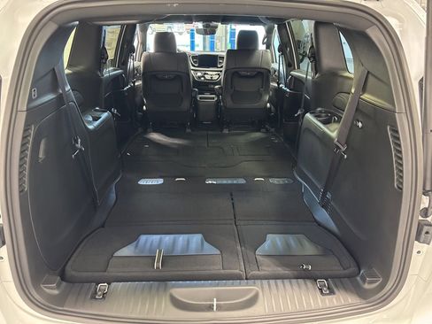 New 2026 Chrysler Pacifica Select image 43
