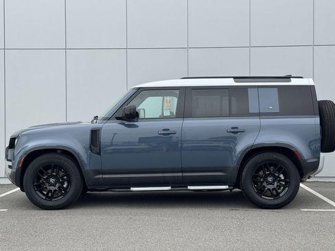 Used 2023 Land Rover Defender 110 S image 2