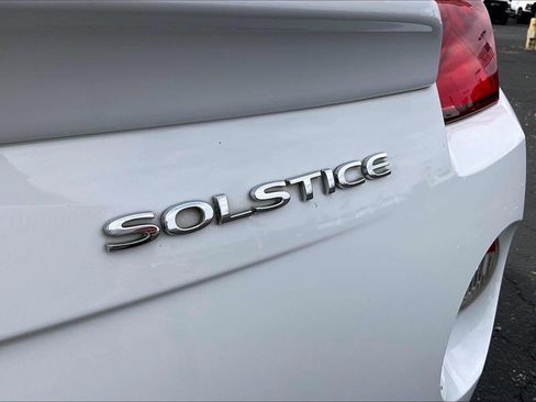 Used 2007 Pontiac Solstice Convertible w/ Premium Package RWD image 8