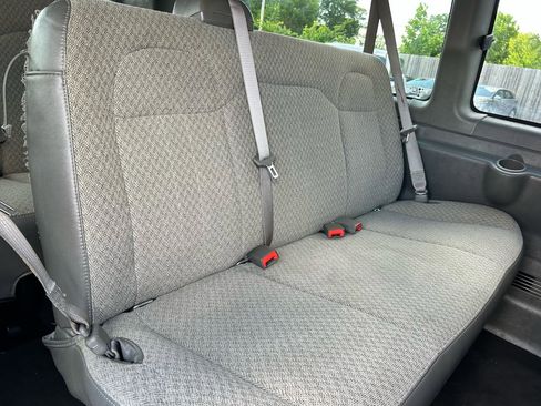 Used 2020 Chevrolet Express 3500 LT w/ LT Preferred Equipment Group RWD image 12